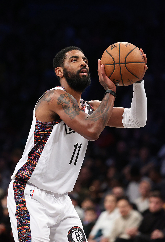 塞维利亚训练开放日；加时末段队长鼓劲引欢呼；NBA季后赛在即；数据趋势出现新变化(nba季后赛赛程)